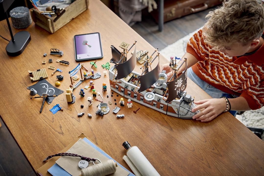 LEGO One Piece Garp's Marine Battleship | 75646
