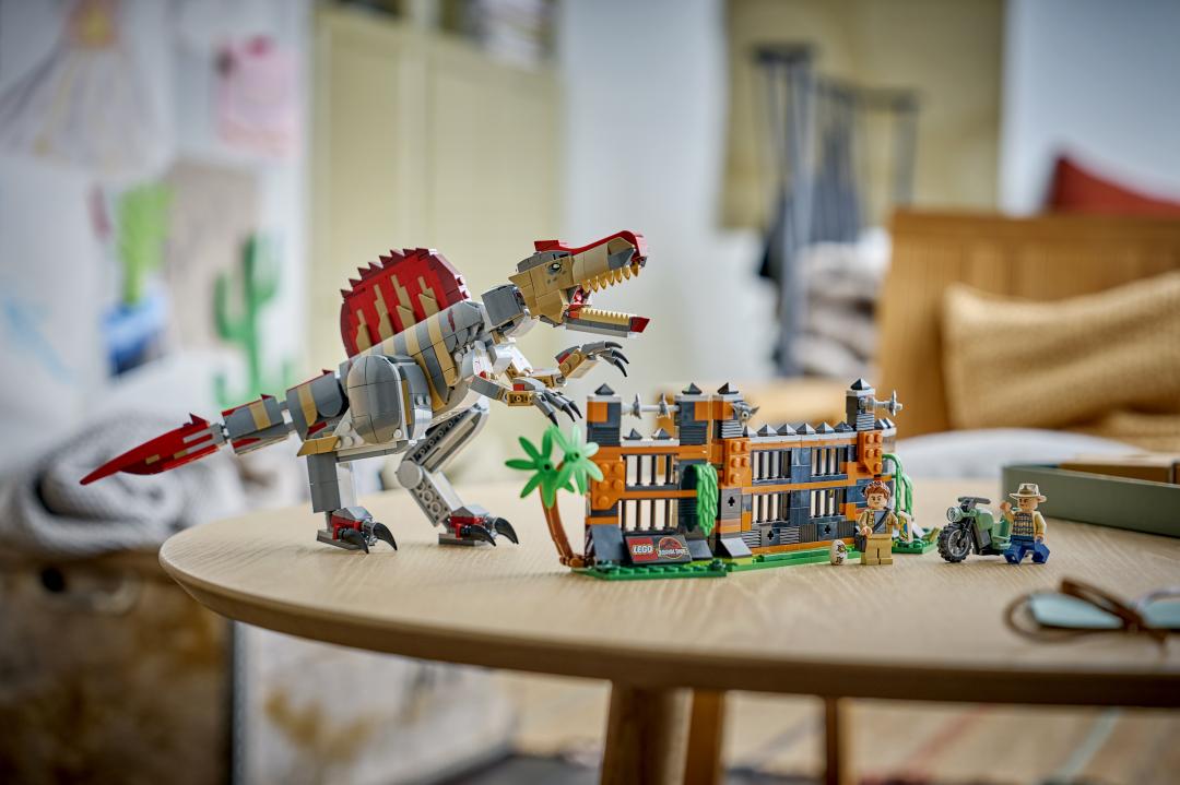 LEGO Jurassic World Spinosaurus Dinosaur Escape | 77982