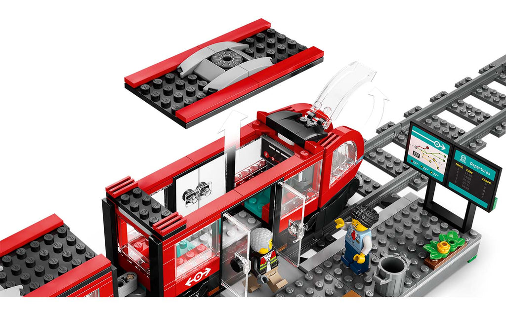 LEGO City Downtown Streetcar and Station | 60423