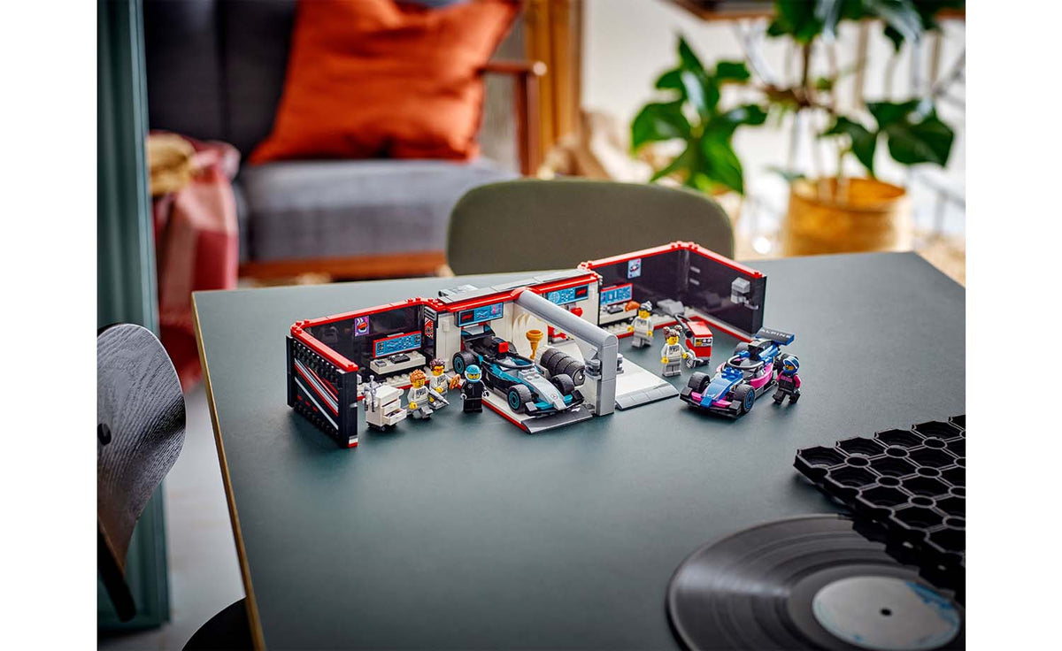 LEGO City F1 Garage & Mercedes-AMG & Alpine Cars | 60444