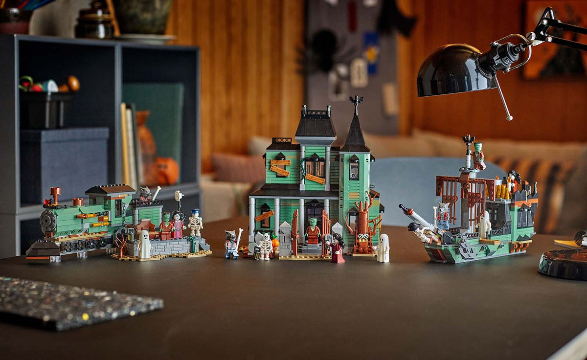 LEGO Creator 3-in-1 Haunted Mansion | 31167