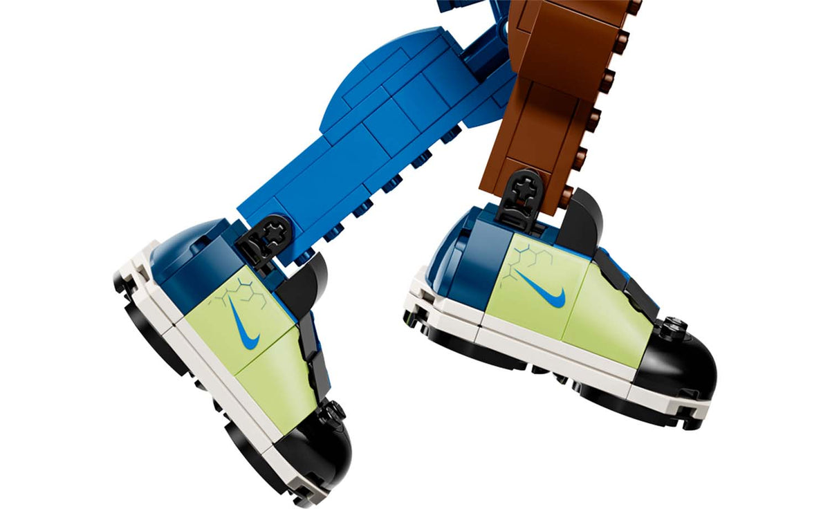 LEGO Iconic Nike Slam Dunk | 43010