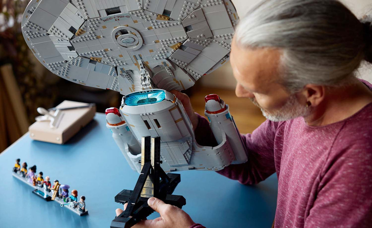 LEGO Icons Star Trek: U.S.S. Enterprise NCC-1701-D | 10356