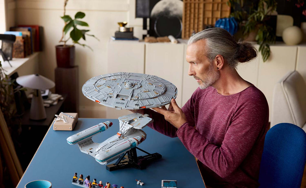 LEGO Icons Star Trek: U.S.S. Enterprise NCC-1701-D | 10356