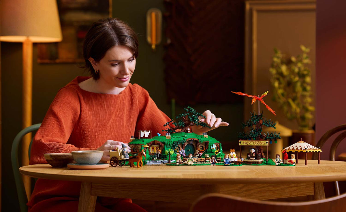 LEGO Icons The Lord of the Rings: The Shire | 10354