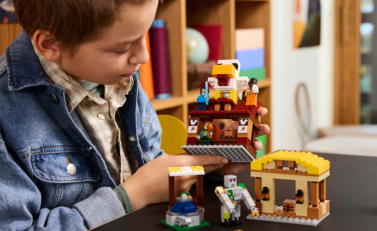 LEGO Minecraft The Ghast Balloon Village Attack | 21273